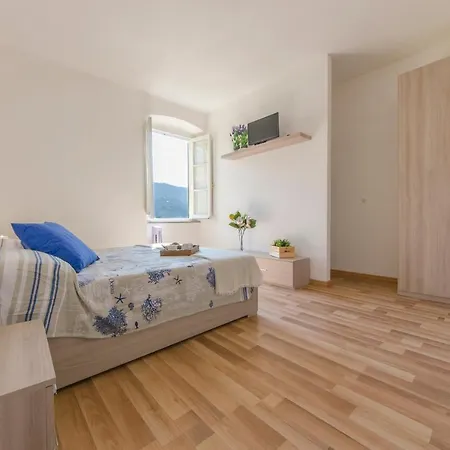 Hintown Rosa 6 Posti Vista Mare
